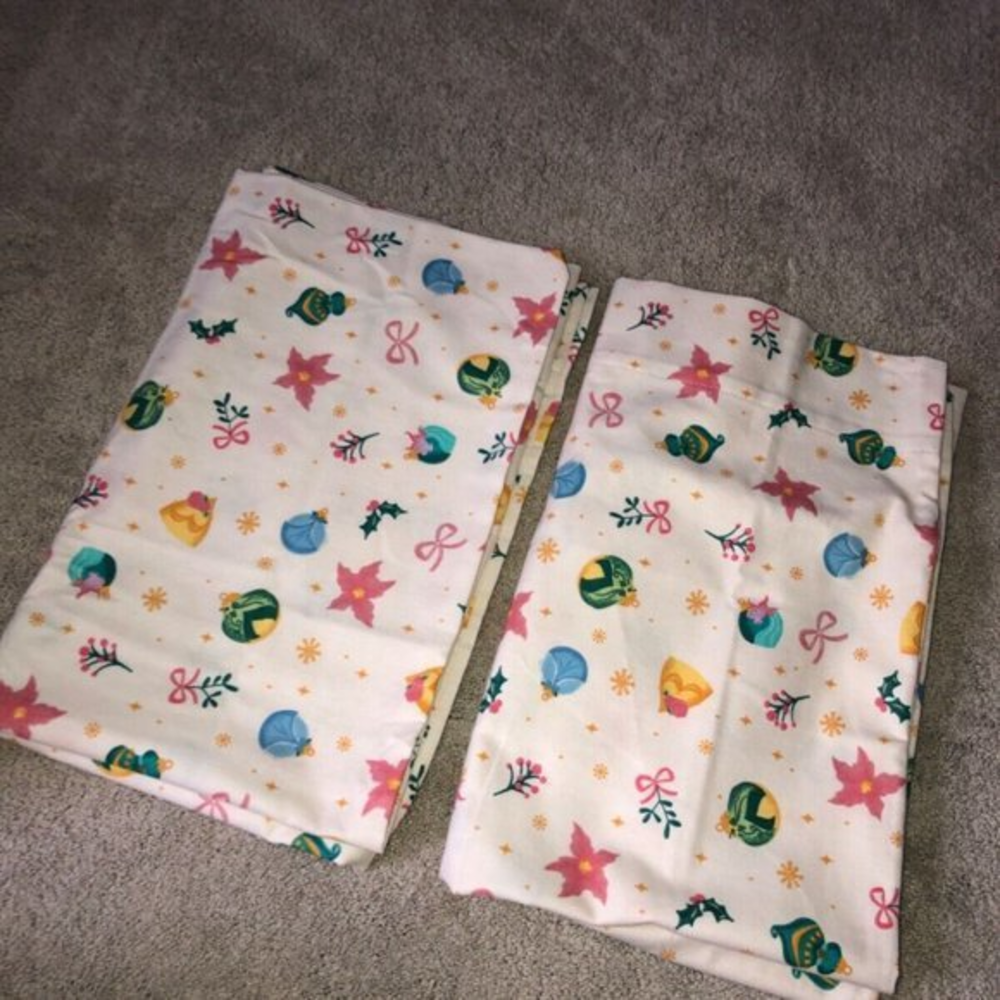 The Big One Disney Standard Pillowcase Set (2) Holiday Princess‎ Ornament Print